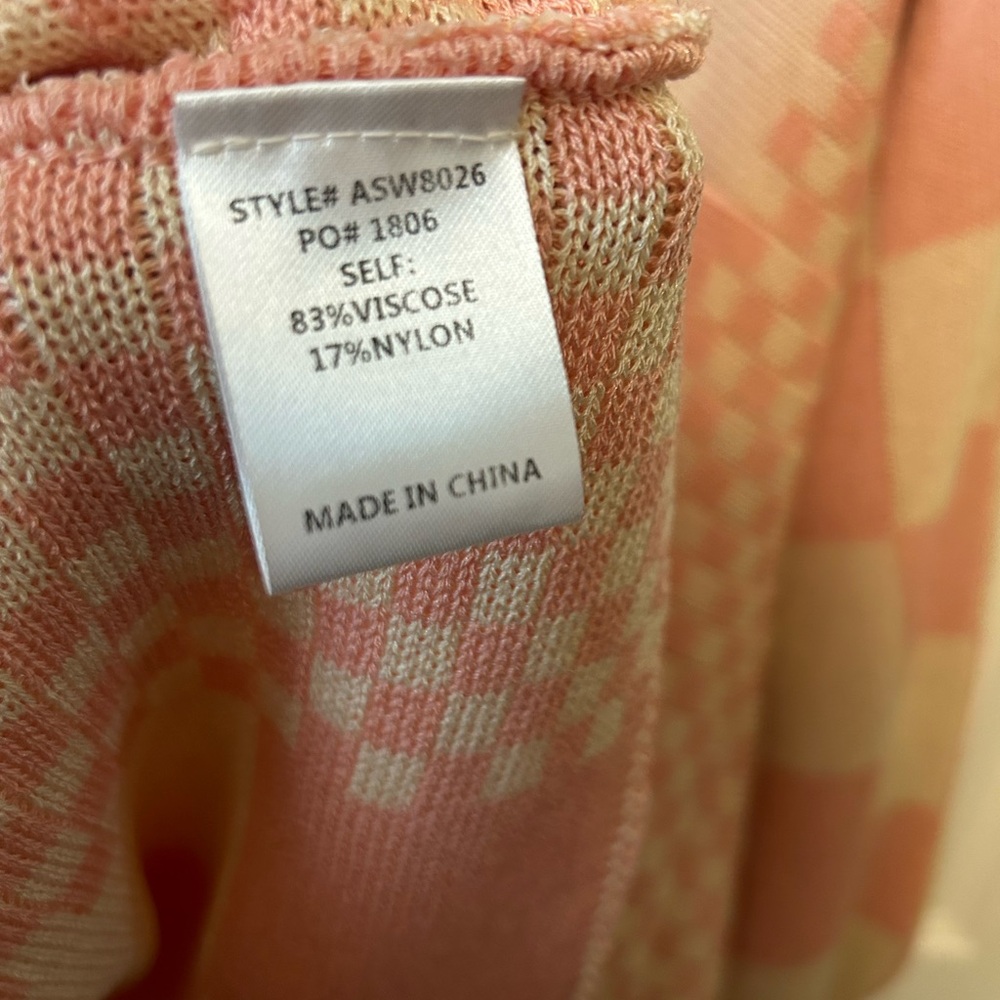 NWT Alice|Rose Pink and Cream Checkered Oversized Sweeter Lg - Picture 8 of 8